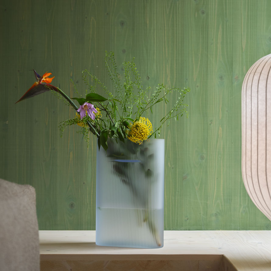 strand-table-lamp-h-59-ridge-vase-light-blue-frosted-glass-35-org